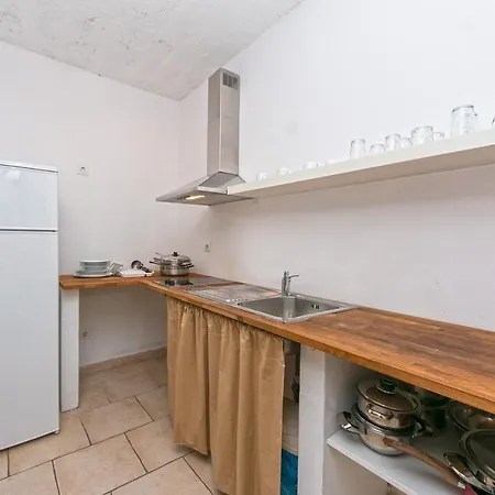 Apartament With Parking Space Brela, Makarska - 16596