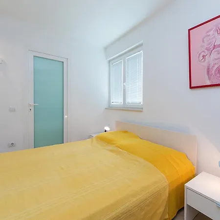 Apartament With Parking Space Brela, Makarska - 16596 *