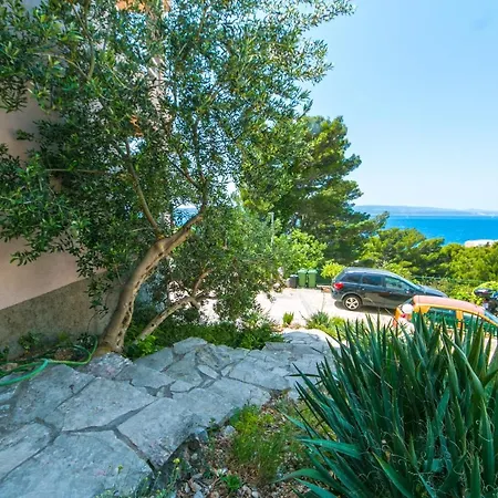 With Parking Space Brela, Makarska - 16596 Apartman Brela