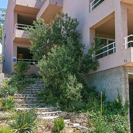Apartament With Parking Space Brela, Makarska - 16596 *